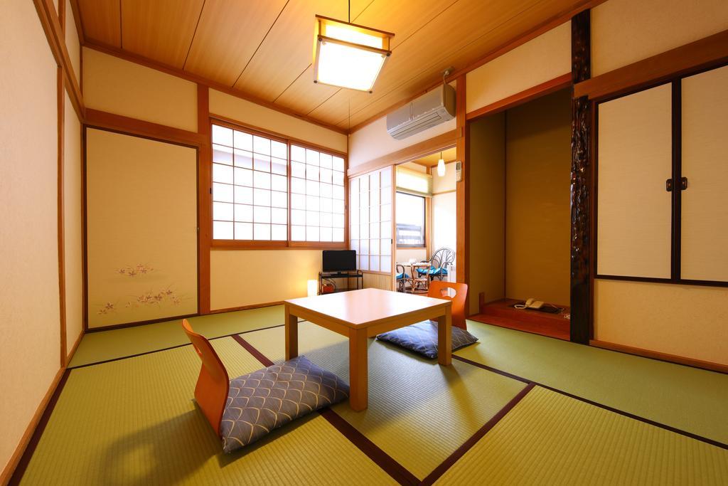 Ryokan Izumoya Yufu Exteriör bild
