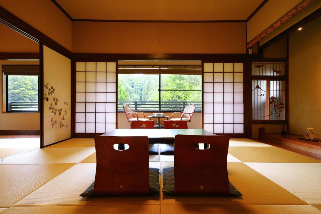 Ryokan Izumoya Yufu Exteriör bild
